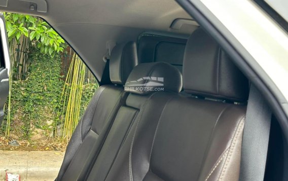 2019 Toyota Fortuner  2.4 V Diesel 4x2 AT in Manila, Metro Manila-27