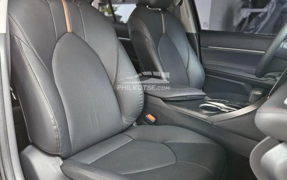 2023 Toyota Camry Hybrid in Quezon City, Metro Manila-9