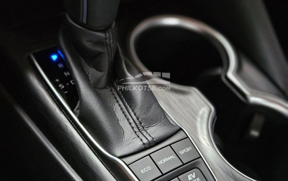 2023 Toyota Camry Hybrid in Quezon City, Metro Manila-11