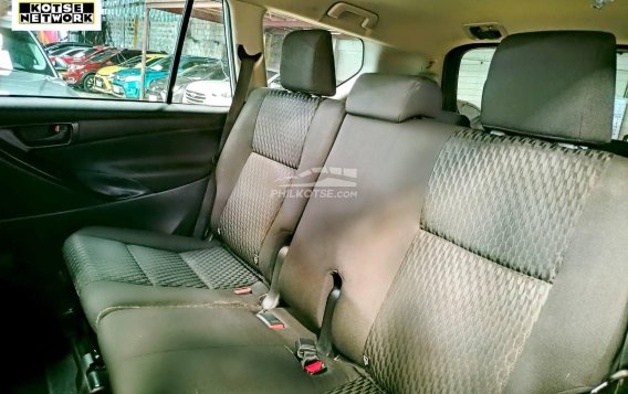 2022 Toyota Innova  2.8 E Diesel AT in Quezon City, Metro Manila-11