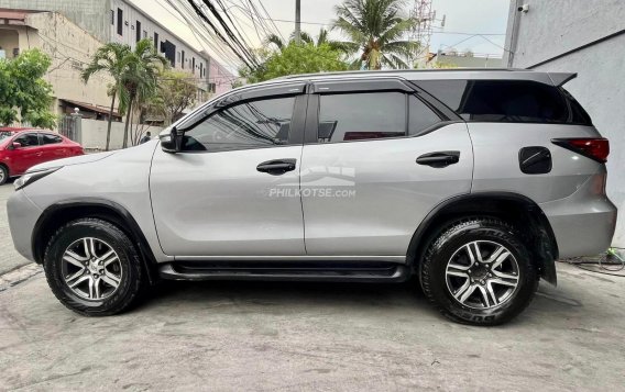 2017 Toyota Fortuner  2.7 G Gas A/T in Las Piñas, Metro Manila-2