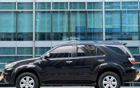 2011 Toyota Fortuner in Makati, Metro Manila-3