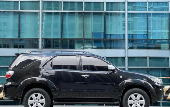 2011 Toyota Fortuner in Makati, Metro Manila-4