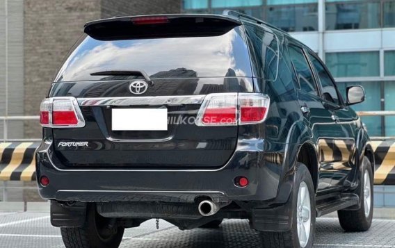 2011 Toyota Fortuner in Makati, Metro Manila-7