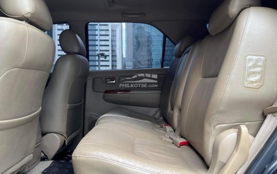 2011 Toyota Fortuner  2.4 G Diesel 4x2 AT in Makati, Metro Manila-5