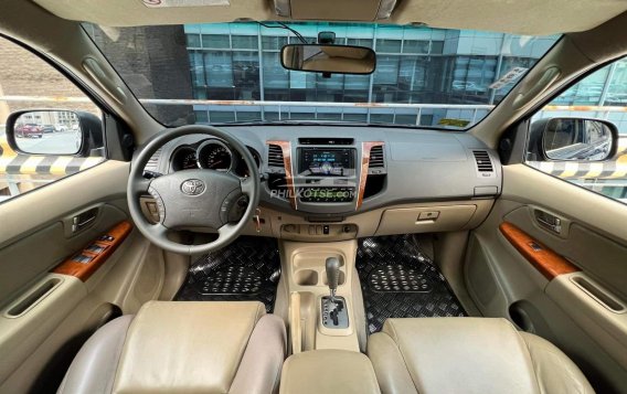 2011 Toyota Fortuner  2.4 G Diesel 4x2 AT in Makati, Metro Manila-17