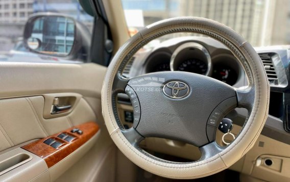 2009 Toyota Fortuner in Makati, Metro Manila-10