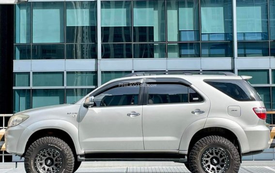 2009 Toyota Fortuner in Makati, Metro Manila-3