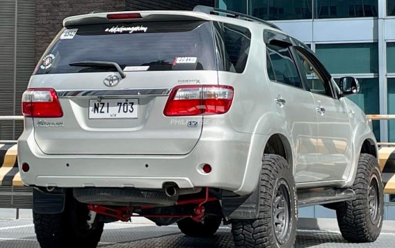 2009 Toyota Fortuner in Makati, Metro Manila-15