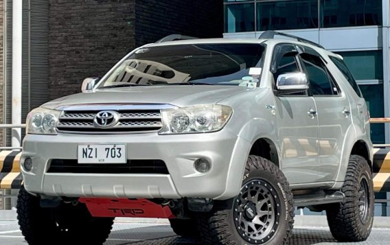 2009 Toyota Fortuner in Makati, Metro Manila-1