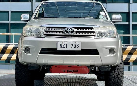 2009 Toyota Fortuner in Makati, Metro Manila-19