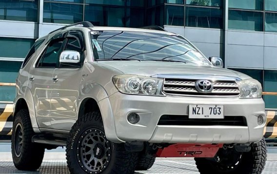 2009 Toyota Fortuner in Makati, Metro Manila-2