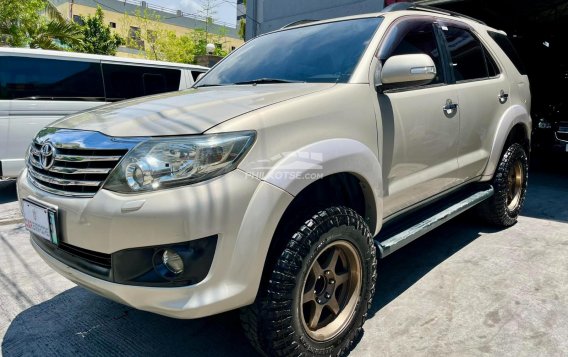 2012 Toyota Fortuner  2.4 G Diesel 4x2 AT in Las Piñas, Metro Manila-12