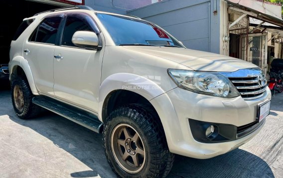 2012 Toyota Fortuner  2.4 G Diesel 4x2 AT in Las Piñas, Metro Manila-14