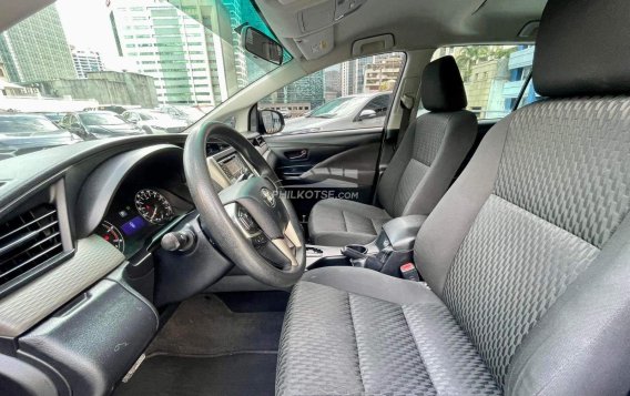 2017 Toyota Innova  2.8 E Diesel AT in Makati, Metro Manila