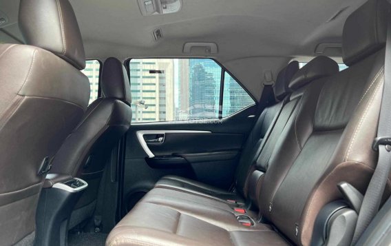 2018 Toyota Fortuner  2.8 V Diesel 4x4 AT in Makati, Metro Manila-10