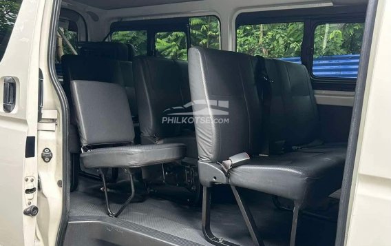 2022 Toyota Hiace  Commuter 3.0 M/T in Manila, Metro Manila-4