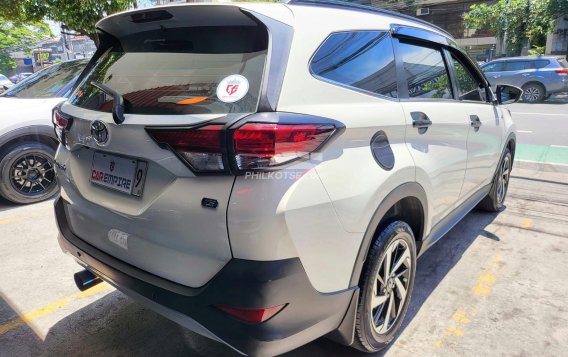 2018 Toyota Rush  1.5 G AT in Las Piñas, Metro Manila-9