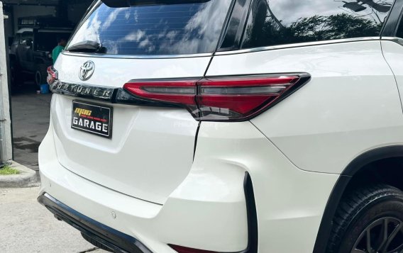 2017 Toyota Fortuner  2.8 V Diesel 4x4 AT in Manila, Metro Manila-20