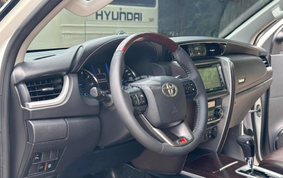 2017 Toyota Fortuner  2.8 V Diesel 4x4 AT in Manila, Metro Manila-18