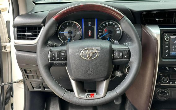 2017 Toyota Fortuner  2.8 V Diesel 4x4 AT in Manila, Metro Manila-11