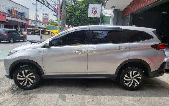 2019 Toyota Rush  1.5 E AT in Las Piñas, Metro Manila-12