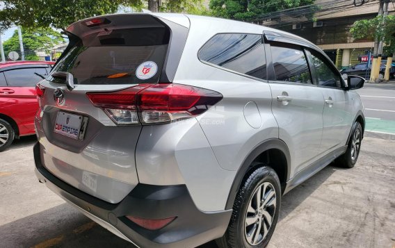 2019 Toyota Rush  1.5 E AT in Las Piñas, Metro Manila-9