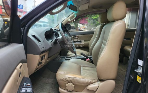 2013 Toyota Fortuner  2.7 G Gas A/T in Las Piñas, Metro Manila-5