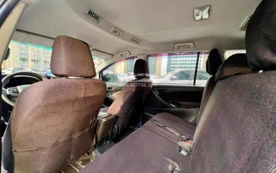 2019 Toyota Innova  2.8 E Diesel AT in Makati, Metro Manila-12