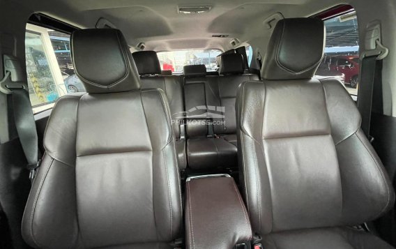 2017 Toyota Fortuner  2.4 V Diesel 4x2 AT in Quezon City, Metro Manila-15