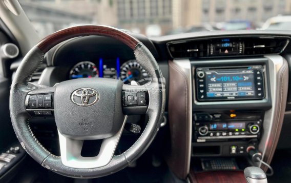 2019 Toyota Fortuner  2.4 V Diesel 4x2 AT in Makati, Metro Manila-9