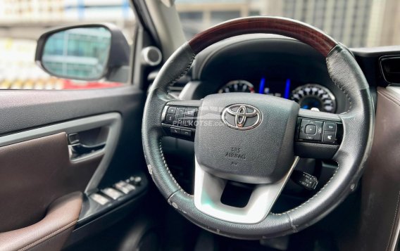2019 Toyota Fortuner  2.4 V Diesel 4x2 AT in Makati, Metro Manila-10
