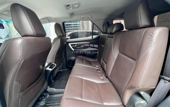 2019 Toyota Fortuner  2.4 V Diesel 4x2 AT in Makati, Metro Manila-15