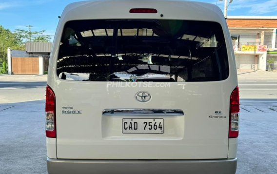 2017 Toyota Hiace in Angeles, Pampanga-18