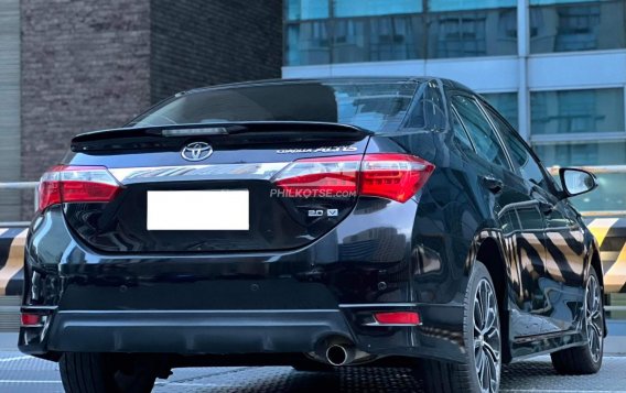 2014 Toyota Corolla Altis  2.0 V CVT in Makati, Metro Manila-10