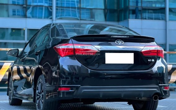 2014 Toyota Corolla Altis  2.0 V CVT in Makati, Metro Manila-8