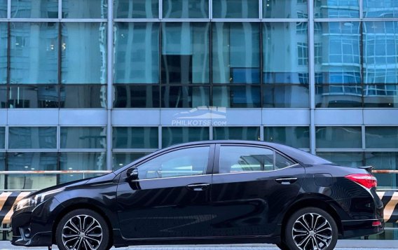 2014 Toyota Corolla Altis  2.0 V CVT in Makati, Metro Manila-6