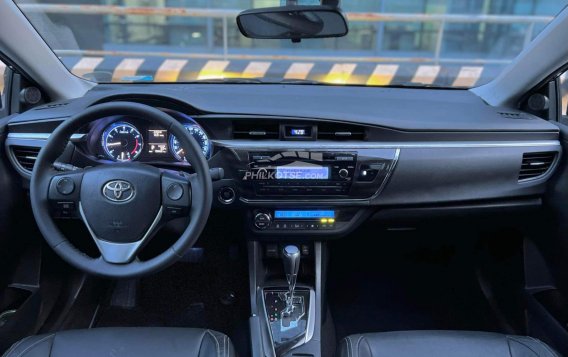 2014 Toyota Corolla Altis  2.0 V CVT in Makati, Metro Manila-5