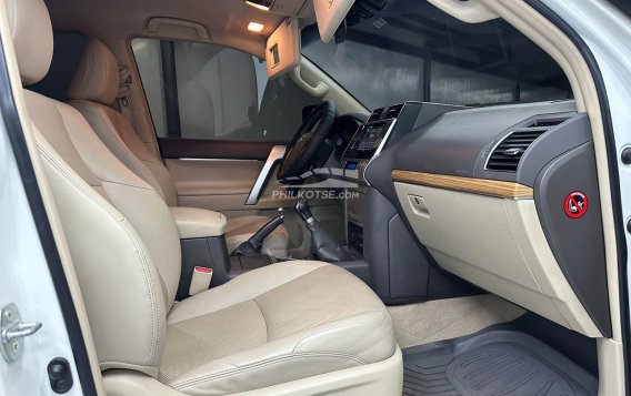 2019 Toyota Land Cruiser Prado 3.0 4x4 MT (Diesel) in Parañaque, Metro Manila-9