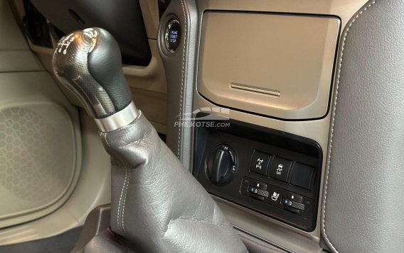 2019 Toyota Land Cruiser Prado 3.0 4x4 MT (Diesel) in Parañaque, Metro Manila-7