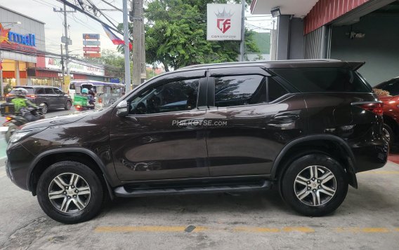 2017 Toyota Fortuner  2.7 G Gas A/T in Las Piñas, Metro Manila-2