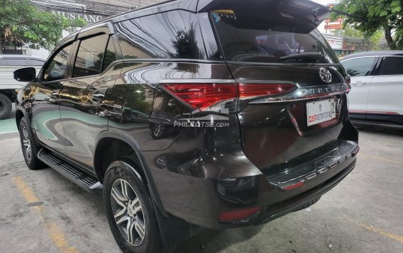 2017 Toyota Fortuner  2.7 G Gas A/T in Las Piñas, Metro Manila-3