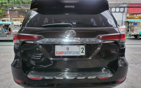 2017 Toyota Fortuner  2.7 G Gas A/T in Las Piñas, Metro Manila-4