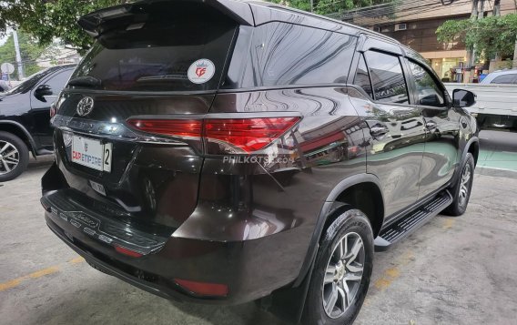 2017 Toyota Fortuner  2.7 G Gas A/T in Las Piñas, Metro Manila-5