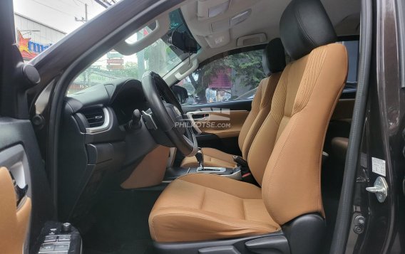 2017 Toyota Fortuner  2.7 G Gas A/T in Las Piñas, Metro Manila-9