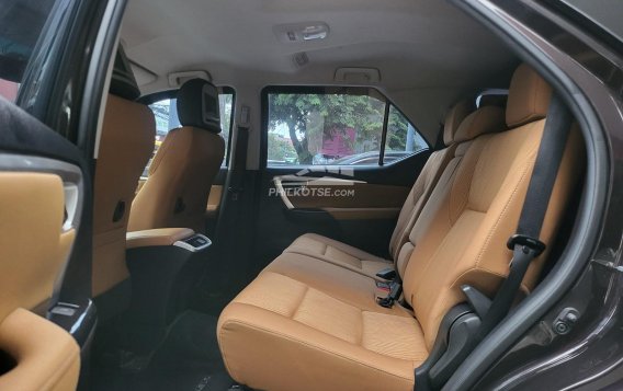 2017 Toyota Fortuner  2.7 G Gas A/T in Las Piñas, Metro Manila-11