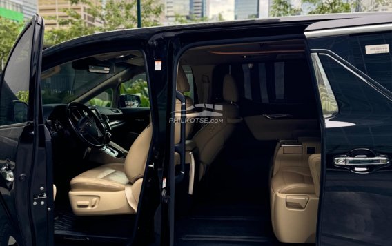 2020 Toyota Alphard  3.5 Gas AT in Manila, Metro Manila-5