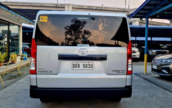 2022 Toyota Hiace  Commuter Deluxe in Pasay, Metro Manila-7