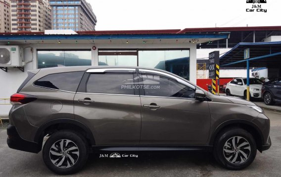 2022 Toyota Rush  1.5 E MT in Pasay, Metro Manila-4