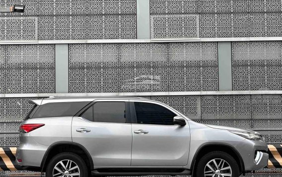 2018 Toyota Fortuner  2.4 V Diesel 4x2 AT in Makati, Metro Manila-6